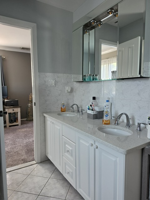 Pool & Patio, Close to everything where comfort meets convenience in the Heart of Centereach near St - Photo 12