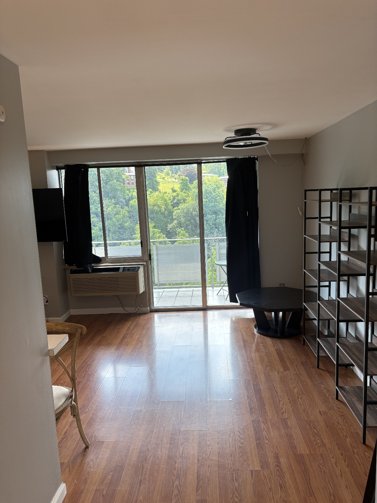 Unit 907 - Photo 2
