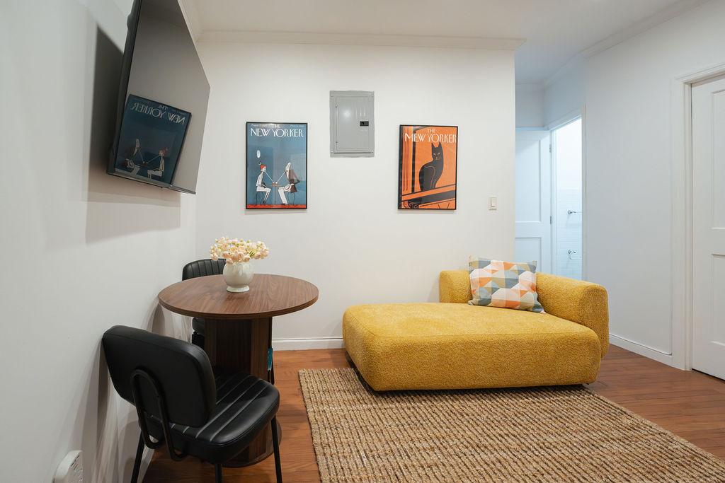 Private Bedroom near hospital in 133 Avenue D - Photo 5
