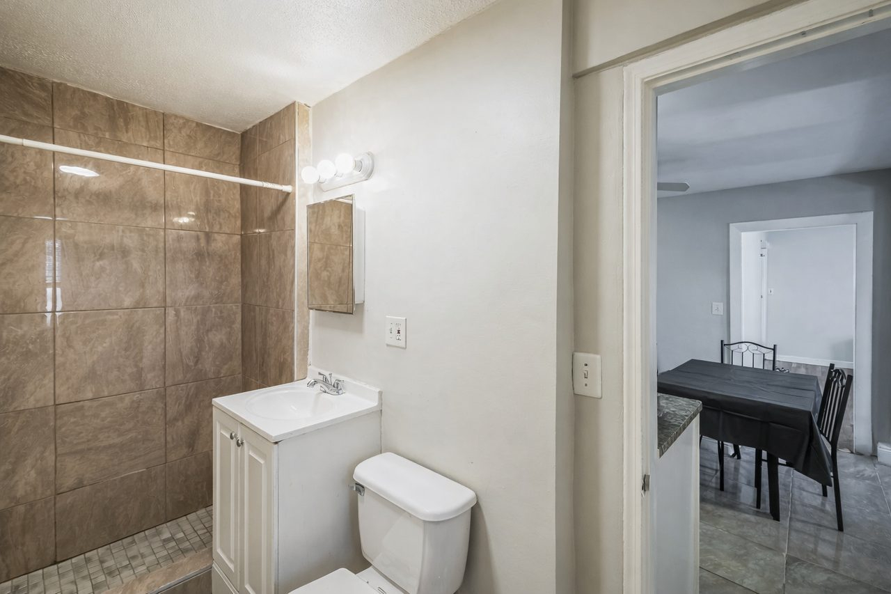 Private Bedroom in East Cambridge 1810 D - Photo 8