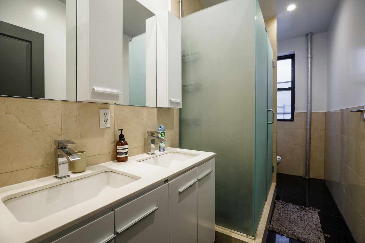 Private Bedroom in West Harlem 238 C - Photo 6