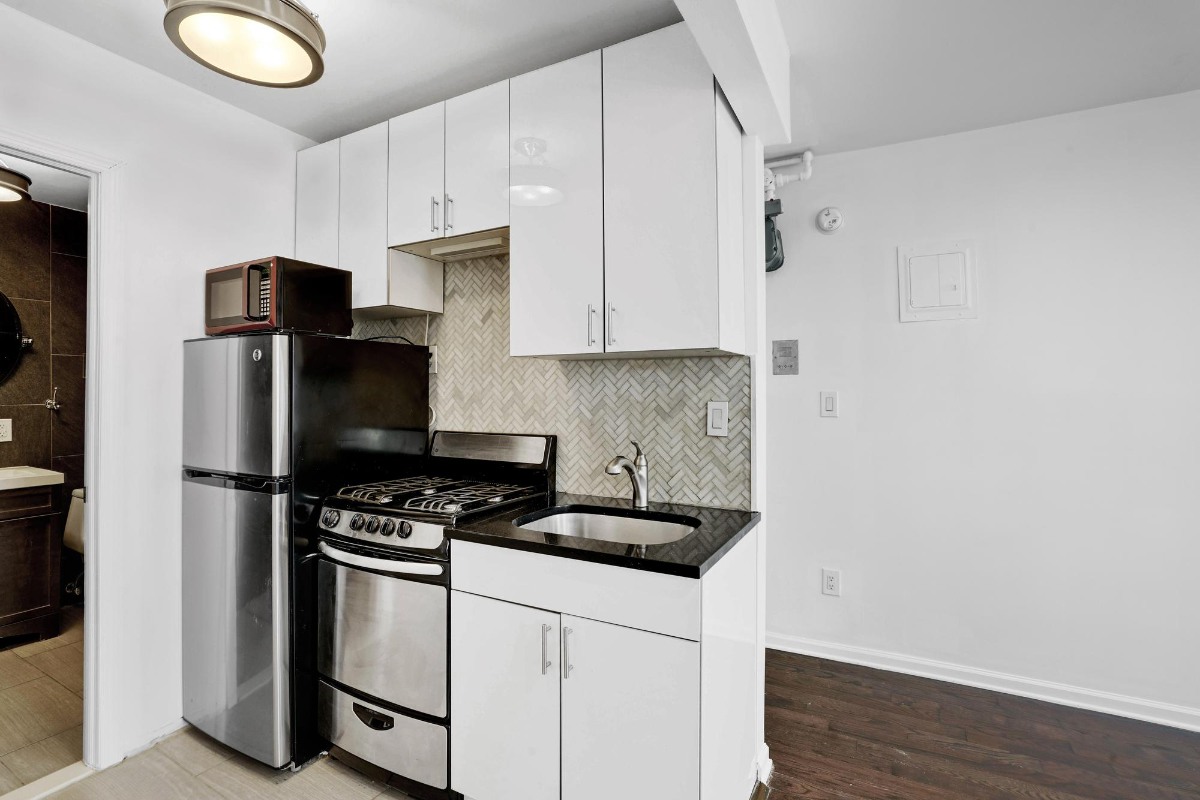 Cozy Apartment in East Village 407 - Photo 2