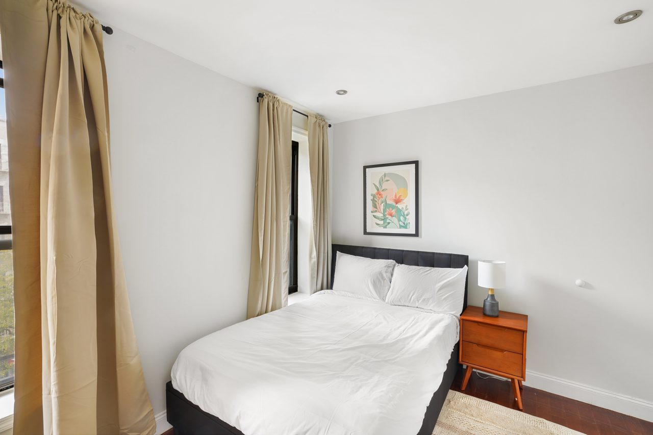 Private Bedroom in Upper West Side 786 B - Photo 1
