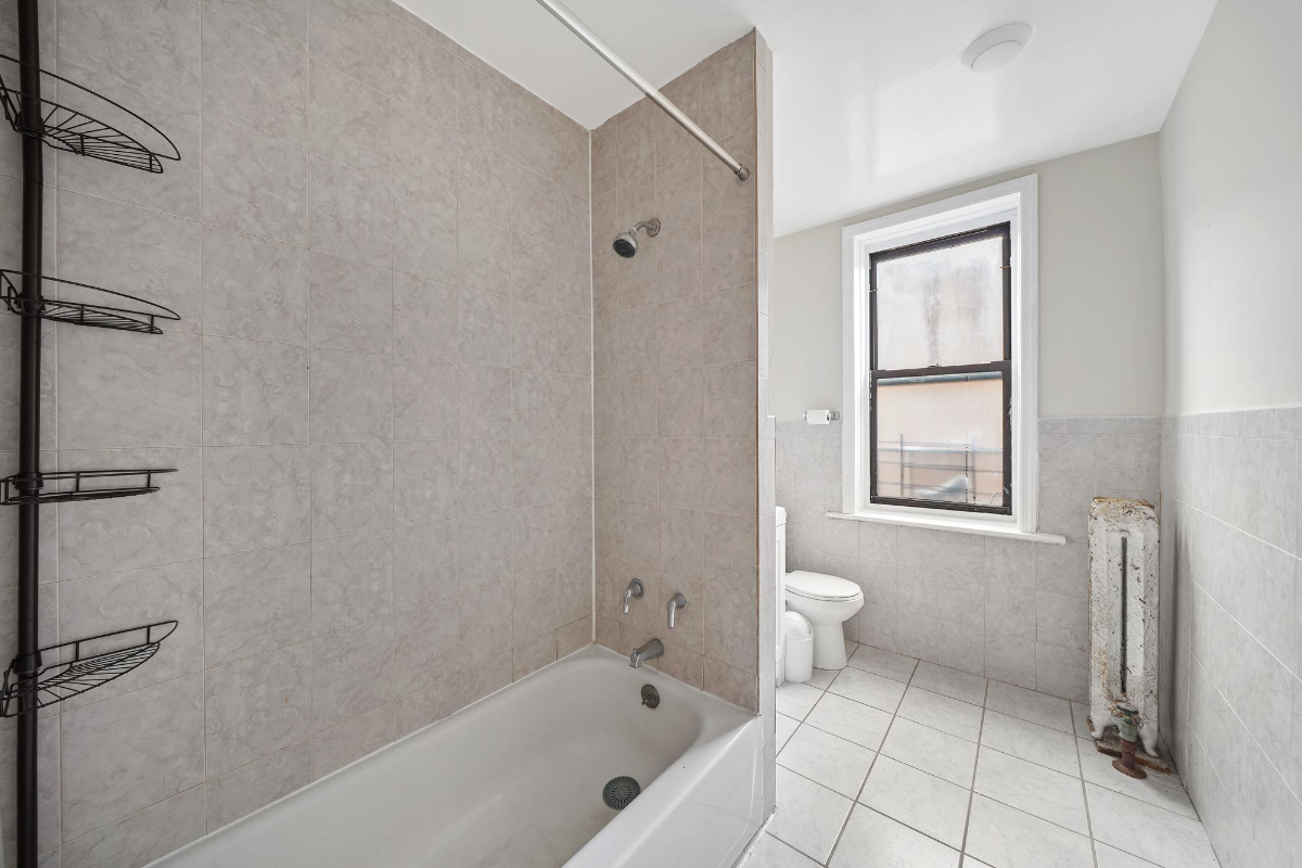 Private Bedroom in Flatbush 873 A - Photo 12