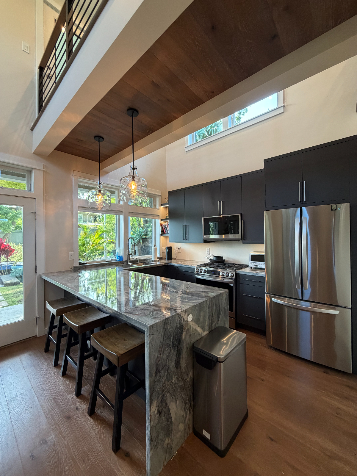 Newly Built 2 story cottage - Photo 2