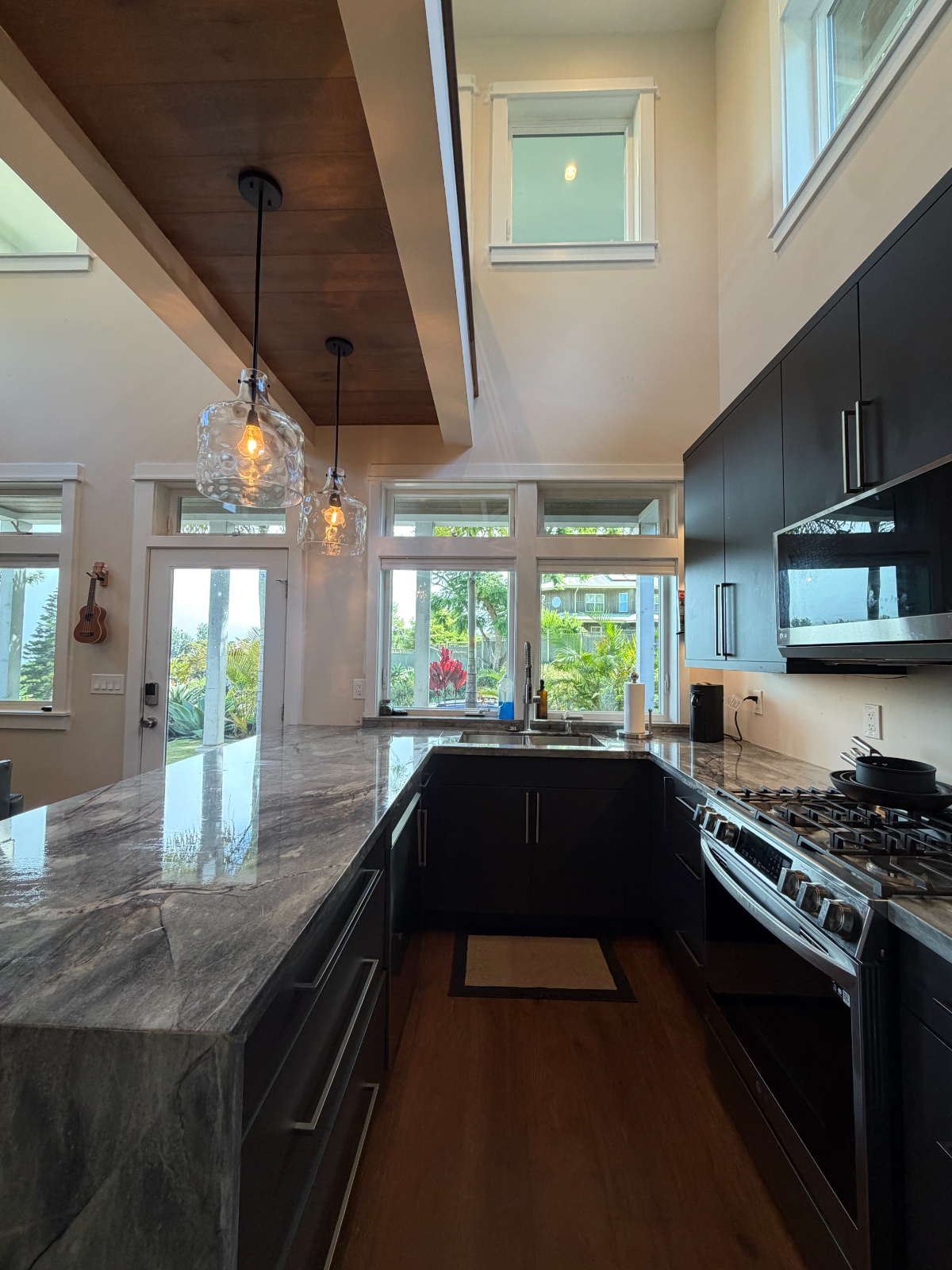 Newly Built 2 story cottage - Photo 5