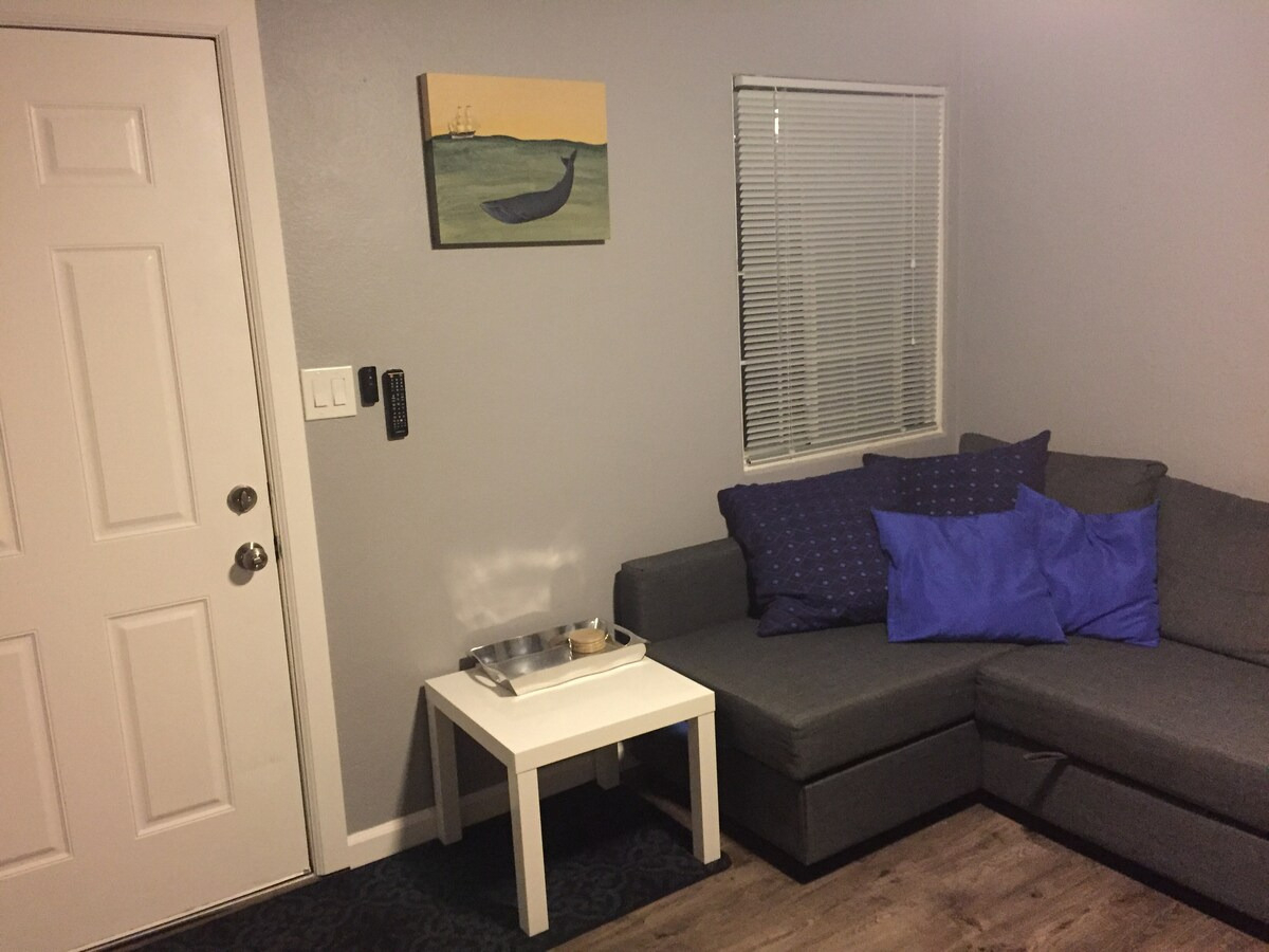 Cozy, Budget Friendly, & Central SD! - Photo 2