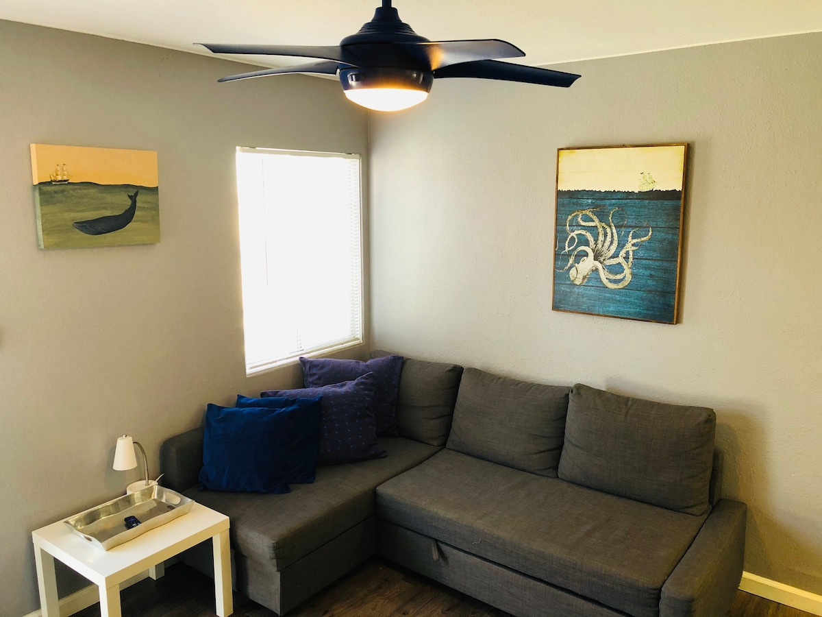 Cozy, Budget Friendly, & Central SD! - Photo 5