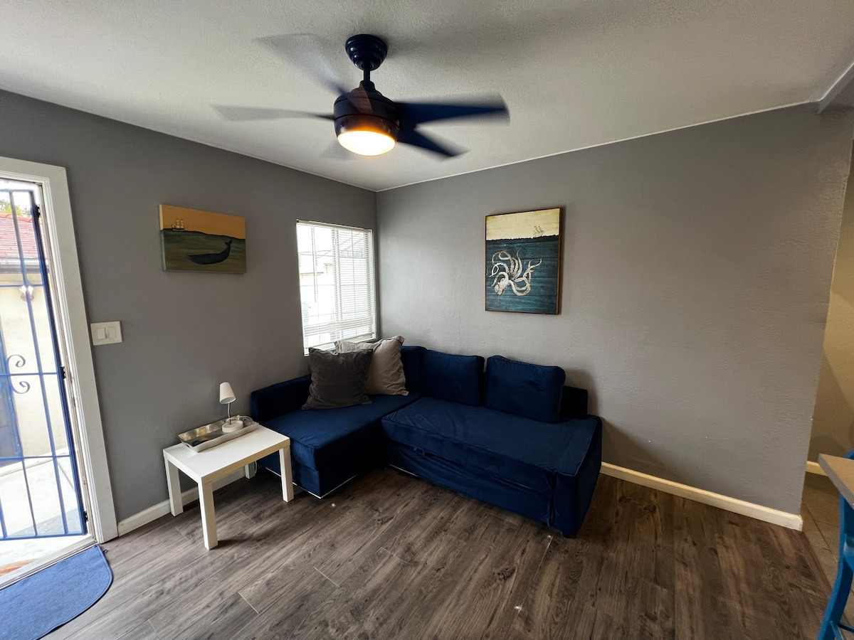 Cozy, Budget Friendly, & Central SD! - Photo 3