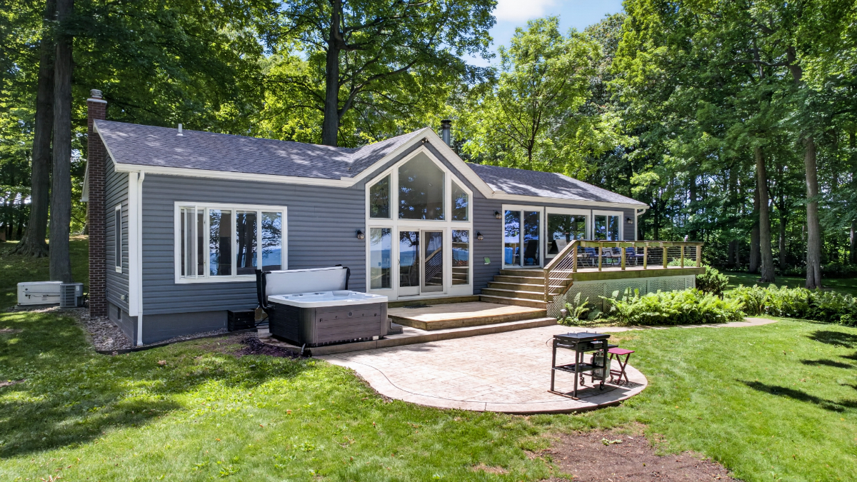 Executive Lake Front Home - Photo 2