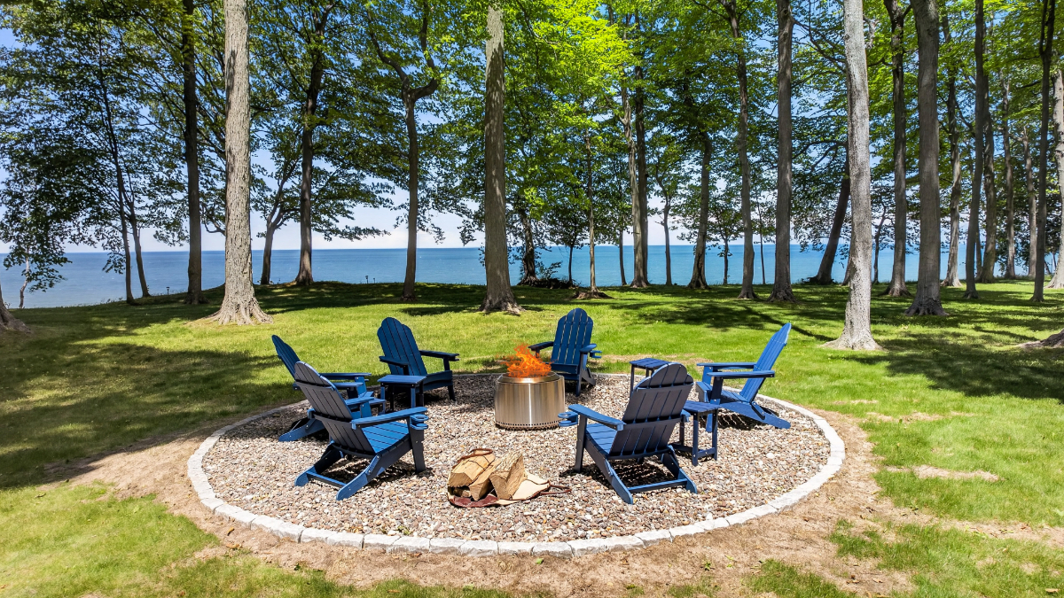 Executive Lake Front Home - Photo 3
