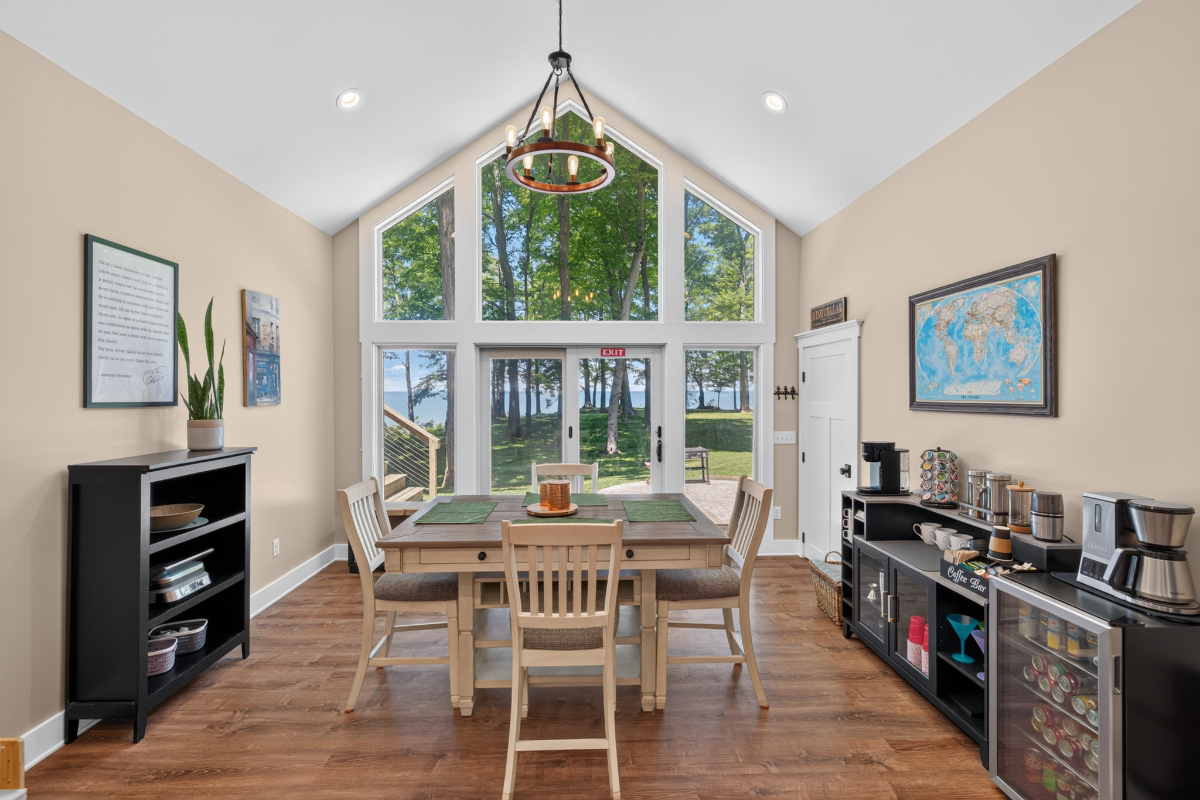 Executive Lake Front Home - Photo 4