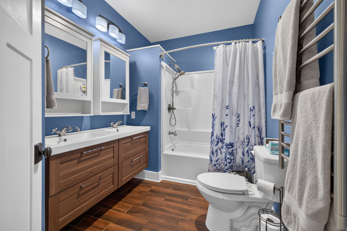 Executive Lake Front Home - Photo 12