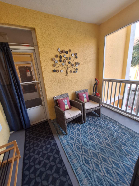 Move In Ready: 1 -Bedroom Condo -Month to Month Perfect for Travel Healthcare Professionals - Photo 2