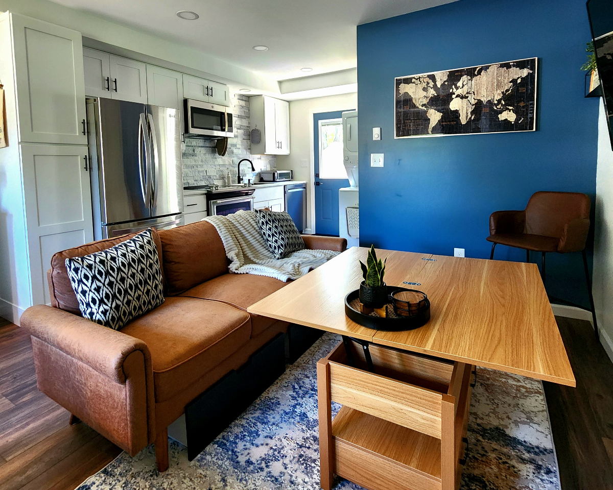 Luxury Studio, Full Kitchen - City Access! - Photo 7