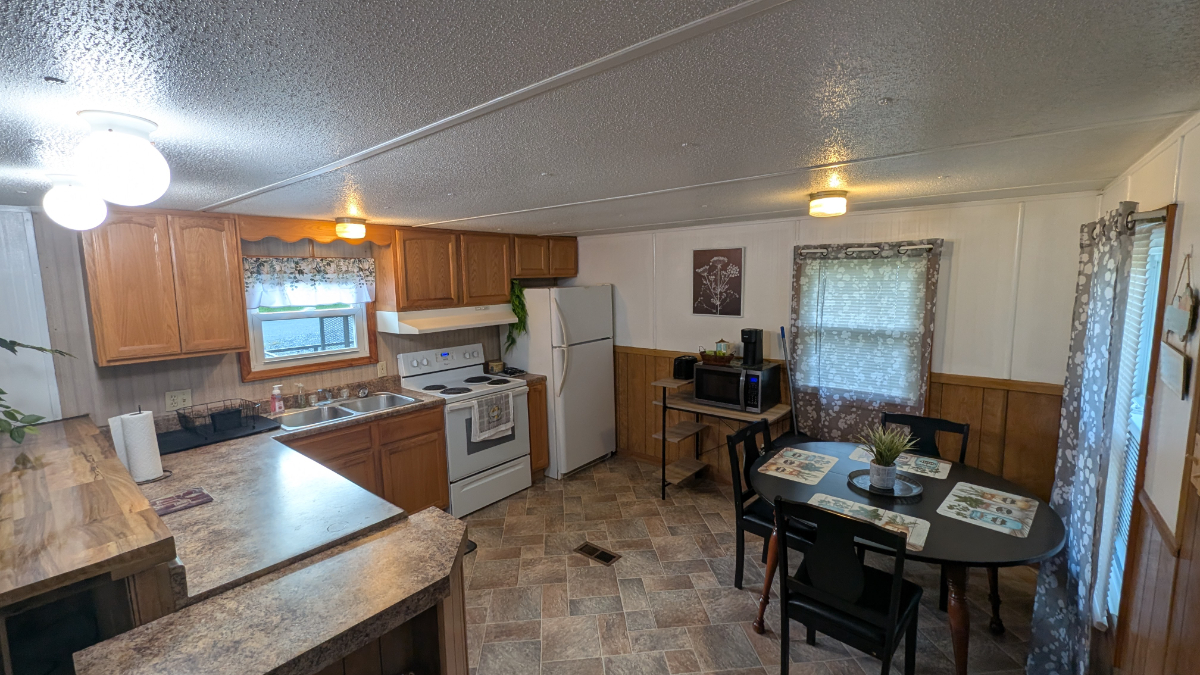 Cozy, 1 Bed 1 Bath + Home Office, Private Single Family Home, Fully Furnished - Photo 7