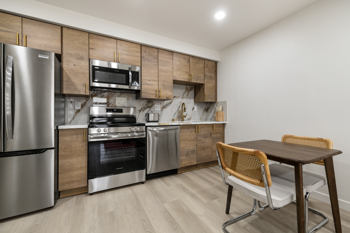Fully Furnished 1 Bed / 1 Bath Near Mission Bay - Utilities Included! - Photo 3