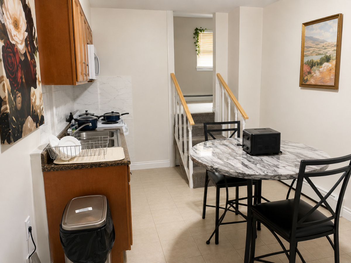 New Furnished 1BR 1BA with Utilities, Internet, Parking, Near Central, slip LIRR and Local Dining - Photo 3