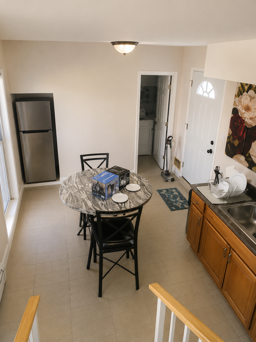 New Furnished 1BR 1BA with Utilities, Internet, Parking, Near Central, slip LIRR and Local Dining - Photo 2