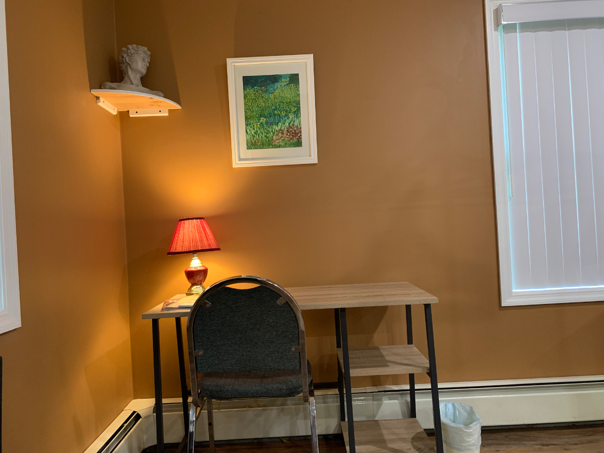 Weeping Willow Hideaway Private Studio Suite - Photo 11