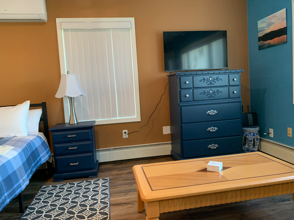 Weeping Willow Hideaway Private Studio Suite - Photo 10
