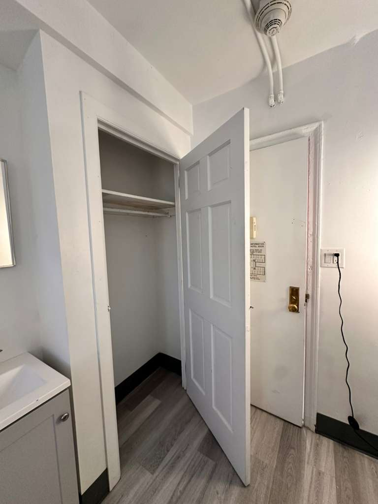 Jack Jill Room- Students/Interns Only - Photo 5