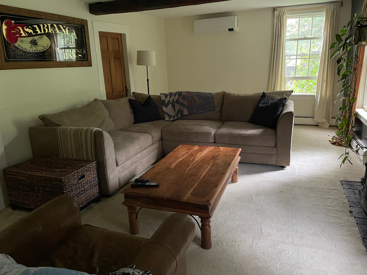 Relaxing 4BR Brookside Home - Brook Views, Private Backyard & All Utilities Included - Photo 3