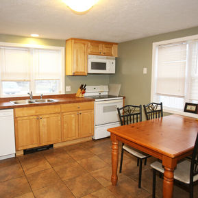 Inviting Fully Furnished 4BR 2BA Home Near URMC And Strong Memorial Hospital - Photo 6