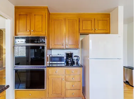 Serene quiet home in a residential neighborhood, Very close to many hospitals. - Photo 5