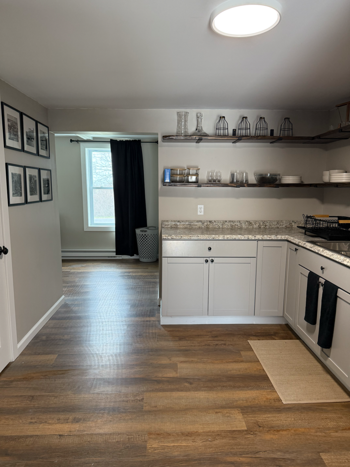 Furnished 2BR Apartment for Traveling Professionals - Photo 6