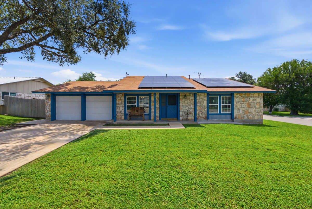 Furnished Private Rooms Or Entire Home Available Near Lackland AFB | Utilities, Wi-Fi & Laundry Room Included