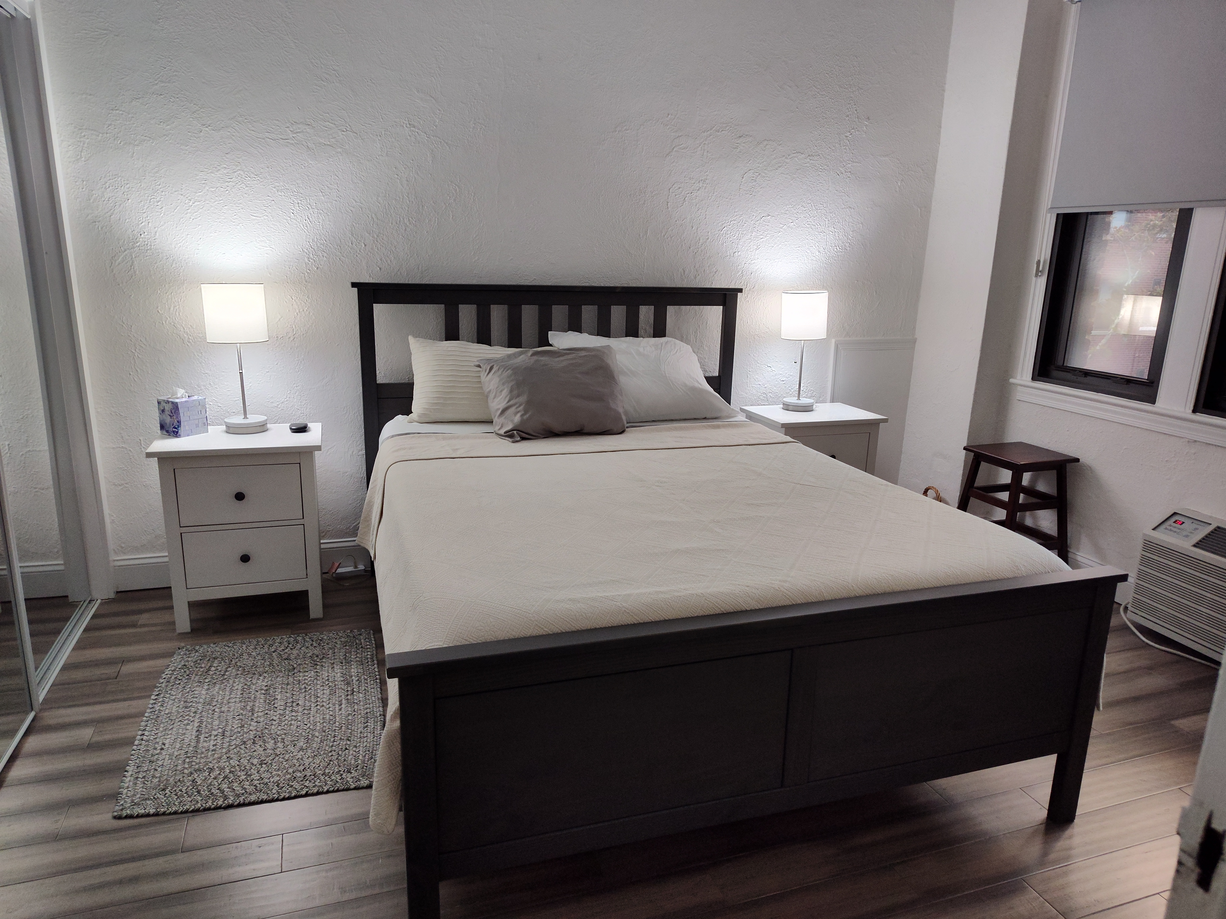 Elegant One-Bedroom Foggy Bottom Apartment - Photo 9