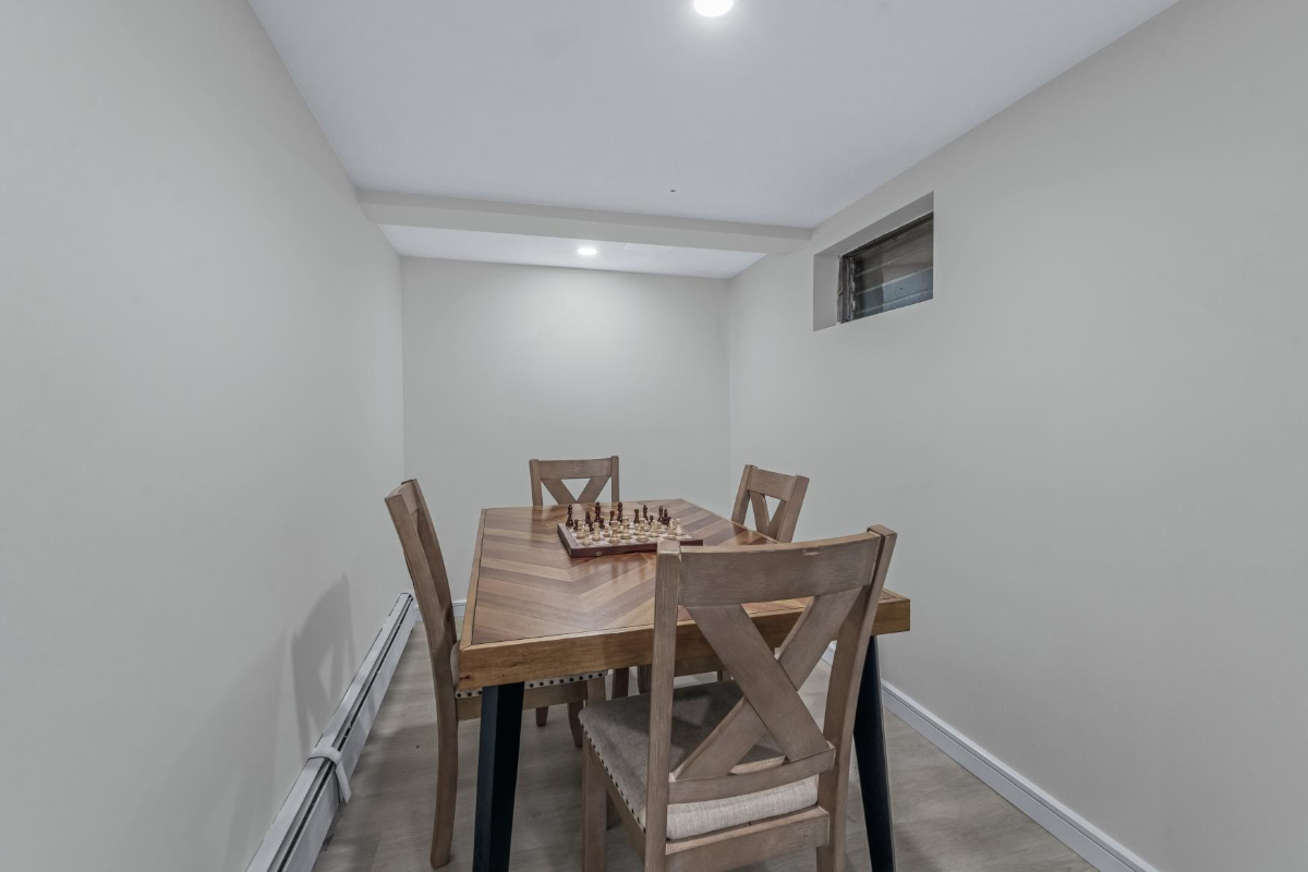 Brand-New Furnished 5 Bedroom Home with Pool & Utilities Included - Photo 5