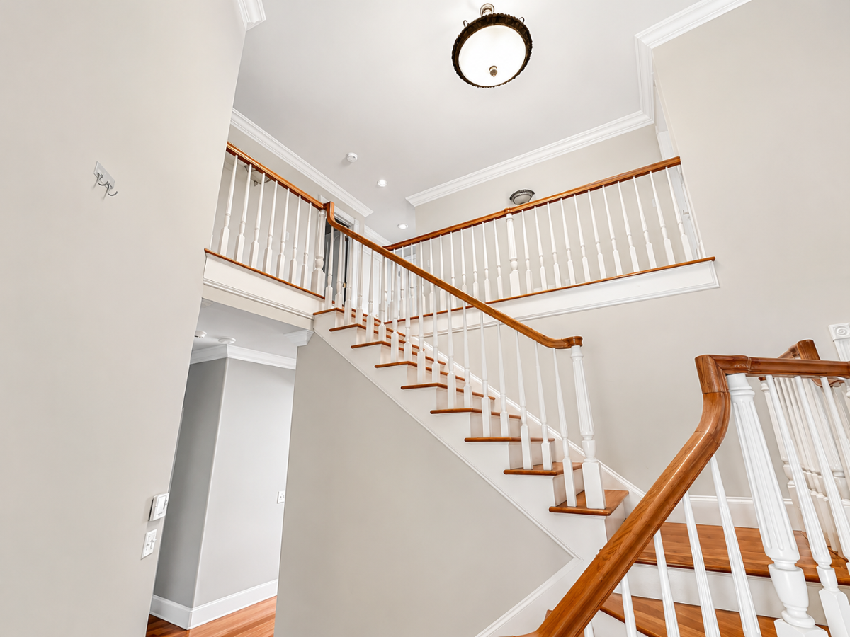 Walk to WVU Campus, Stadium & Hospital · 4BR - Photo 3