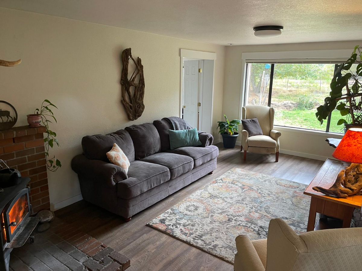 Family home - Photo 2