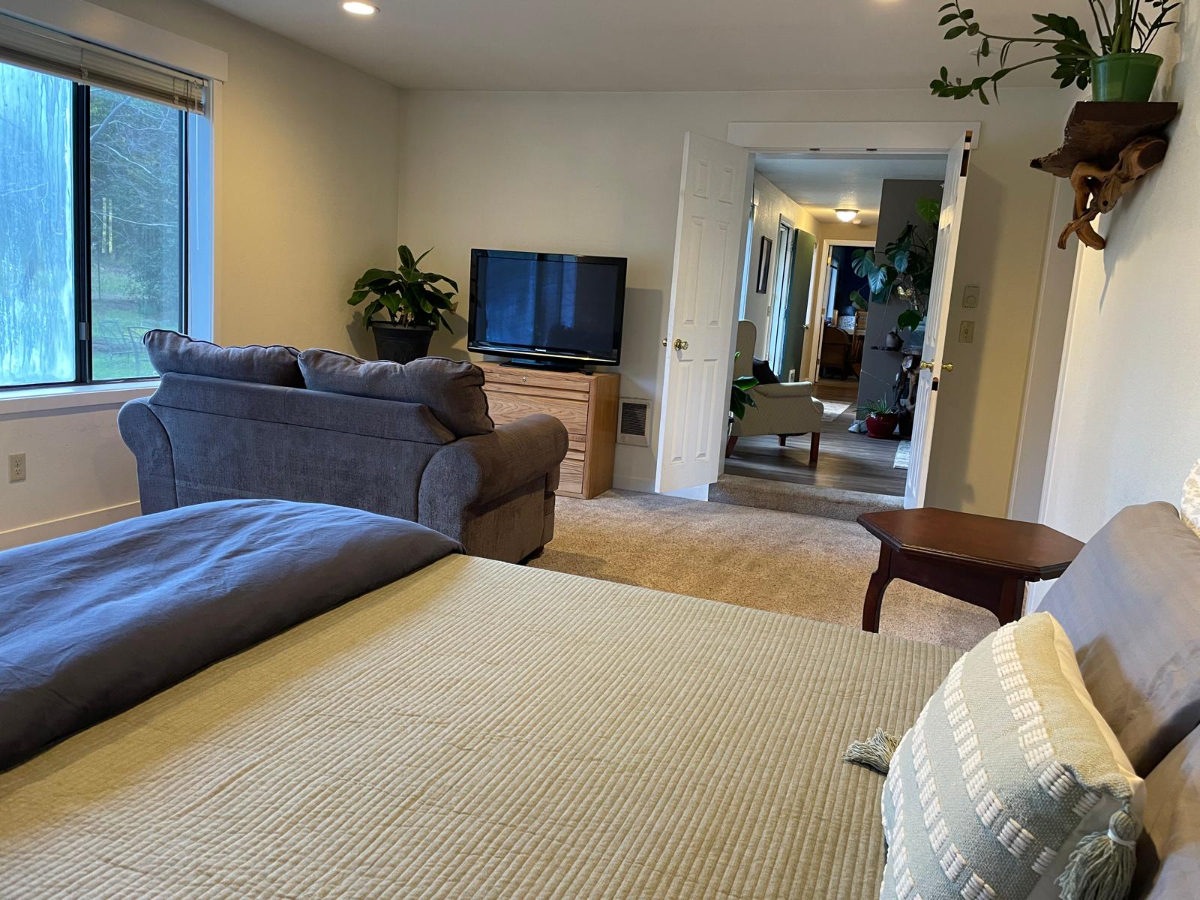 Family home - Photo 1