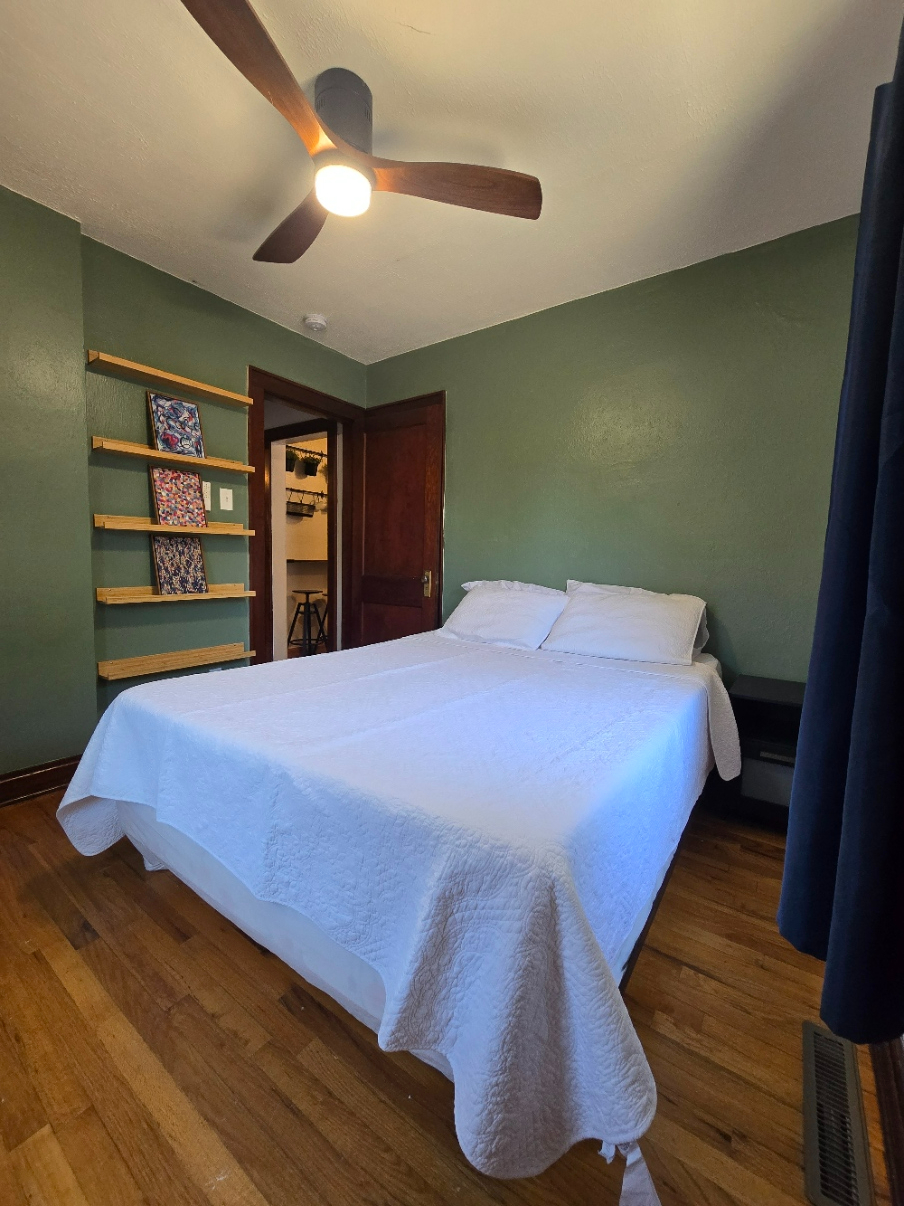 Charming 2-bedroom bungalow minutes from Frontier Park, FE Warren, & Capital - Photo 10