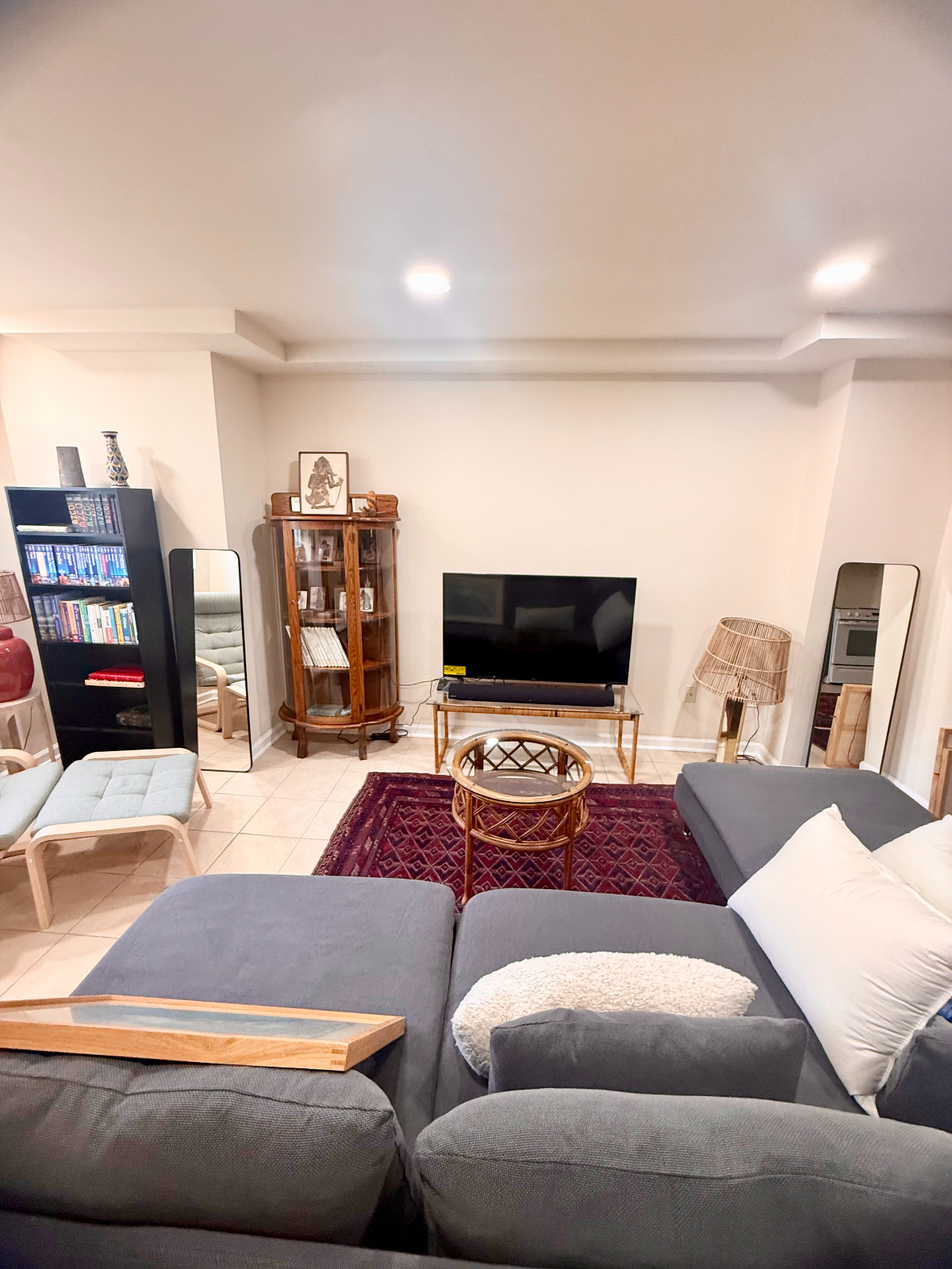 Centrally Located Northeast Rowhouse Apartment - Photo 5