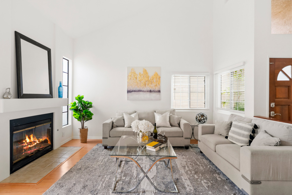 Furnished 3BR House Near UCSD, Scripps & VA | Pets OK, Yard + Garage - Photo 2
