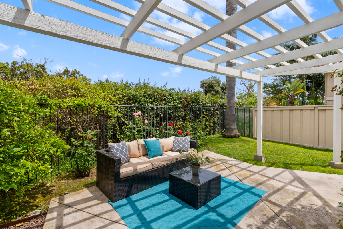 Furnished 3BR House Near UCSD, Scripps & VA | Pets OK, Yard + Garage - Photo 3