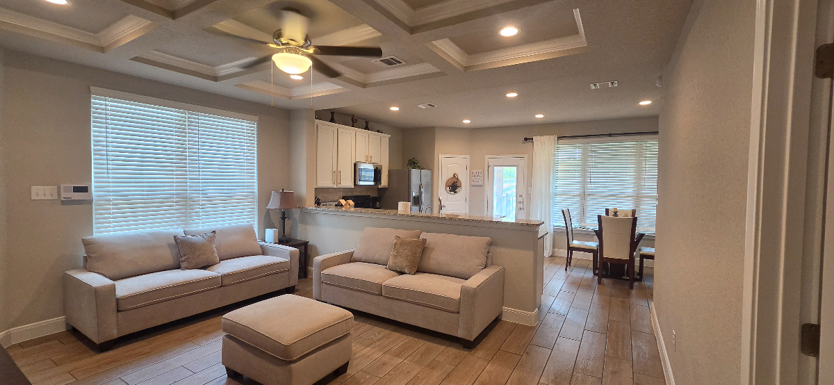 Clean, Modern Condo w/ RO Drinking Water - All Bills Included - Photo 1