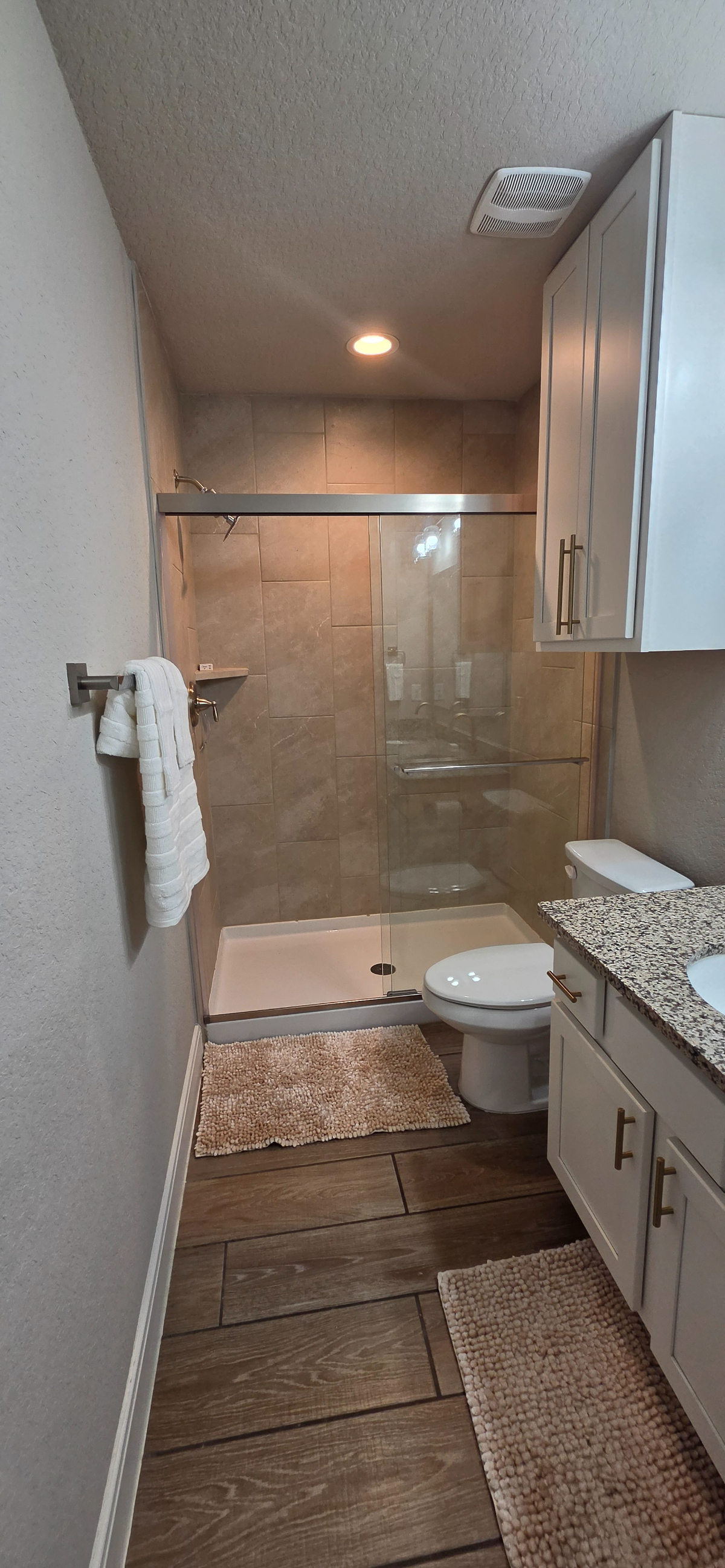 Clean, Modern Condo w/ RO Drinking Water - All Bills Included - Photo 8