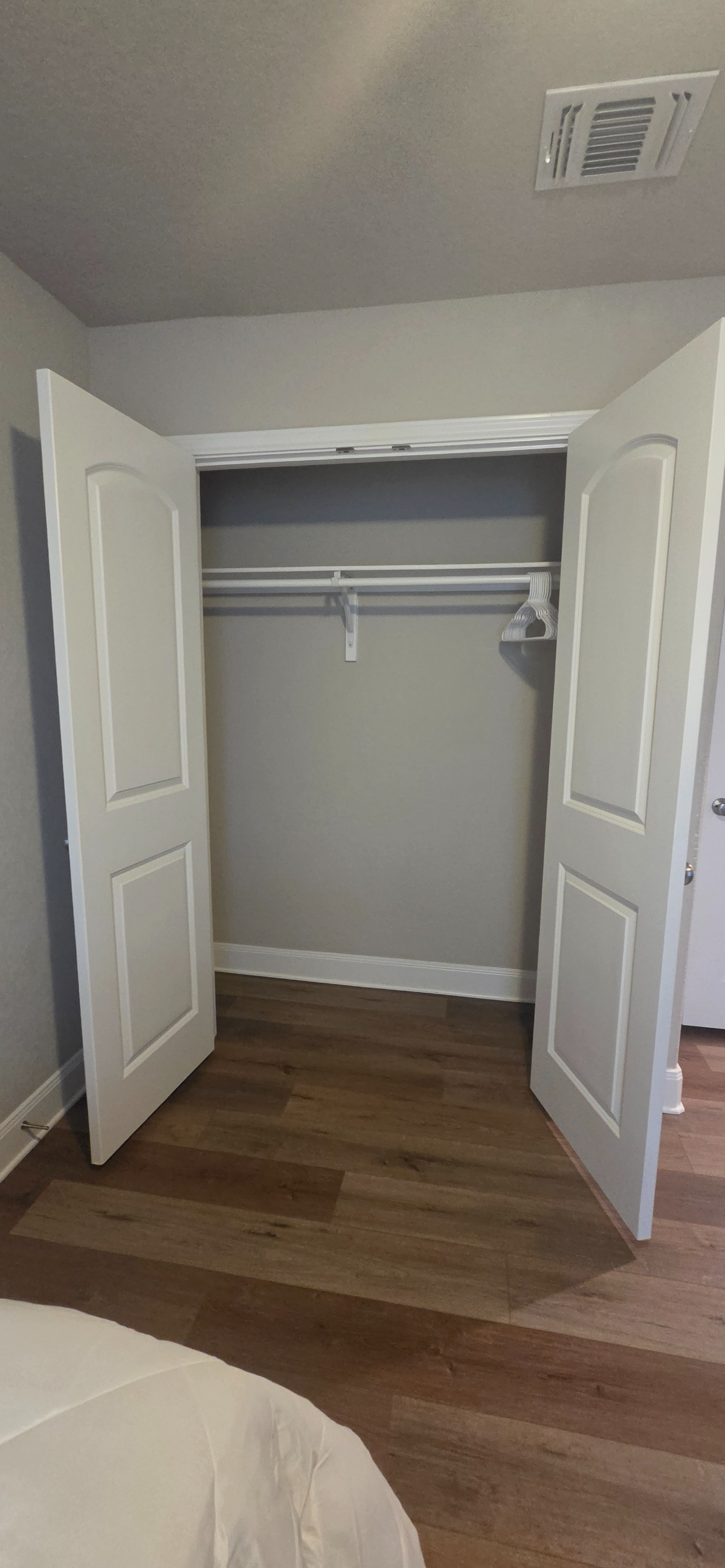 Clean, Modern Condo w/ RO Drinking Water - All Bills Included - Photo 10