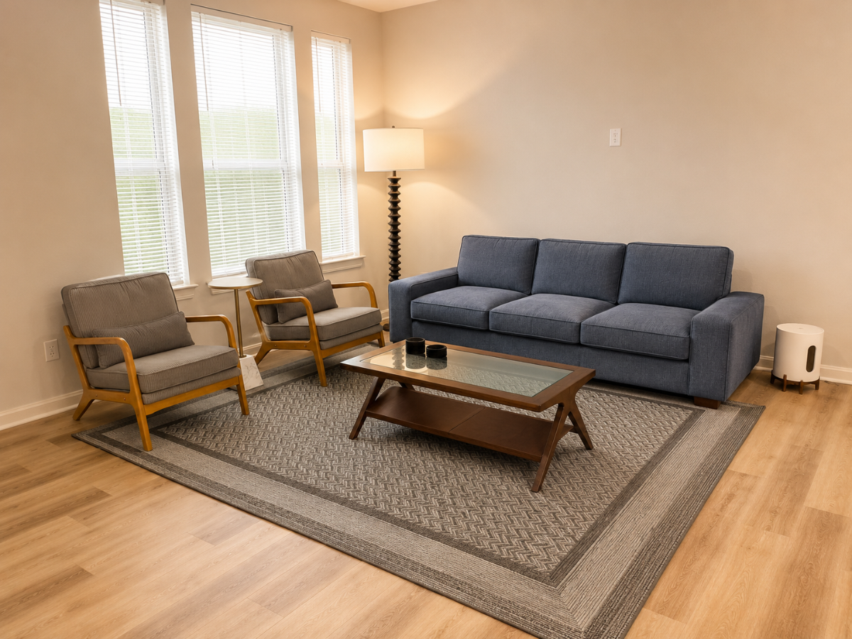 Luxury 3BR | Office | Pool | Fast WiFi - Photo 4