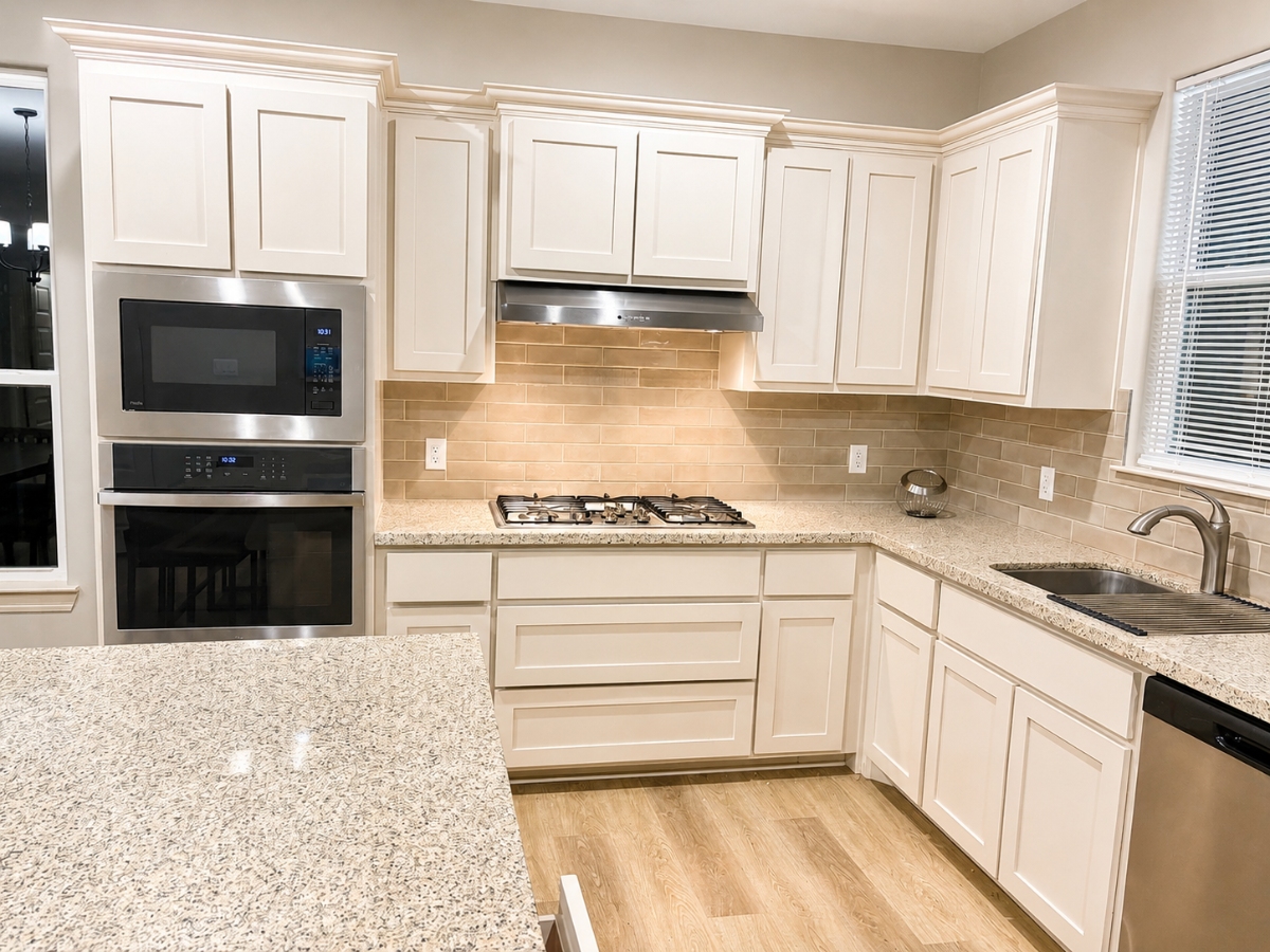 Luxury 3BR | Office | Pool | Fast WiFi - Photo 6