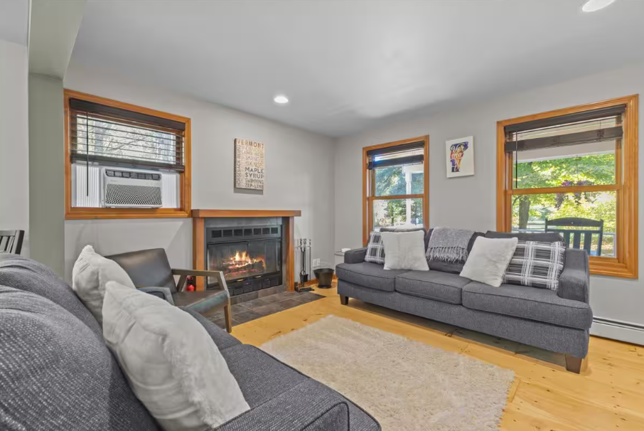 Private 3BR Retreat Near the Slopes & Town - Photo 9