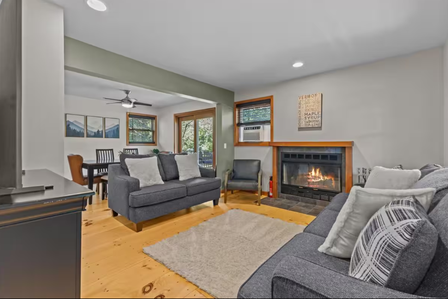 Private 3BR Retreat Near the Slopes & Town - Photo 10