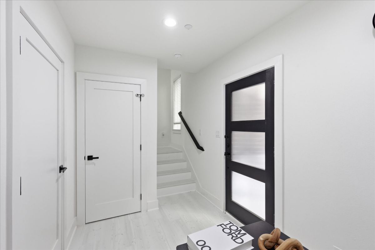 Luxury Townhome Minutes from UT Southwestern Medical Center - Photo 1