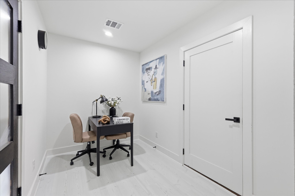 Luxury Townhome Minutes from UT Southwestern Medical Center - Photo 2