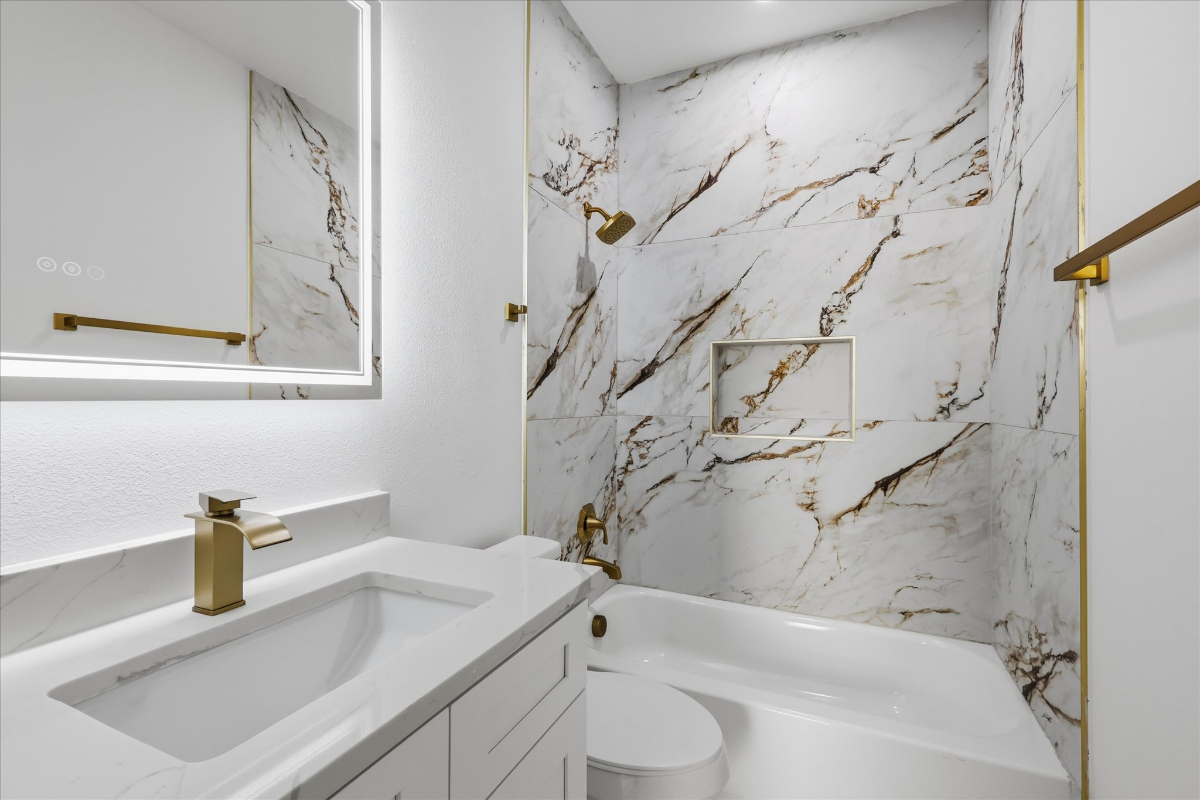 Luxury Townhome Minutes from UT Southwestern Medical Center - Photo 4